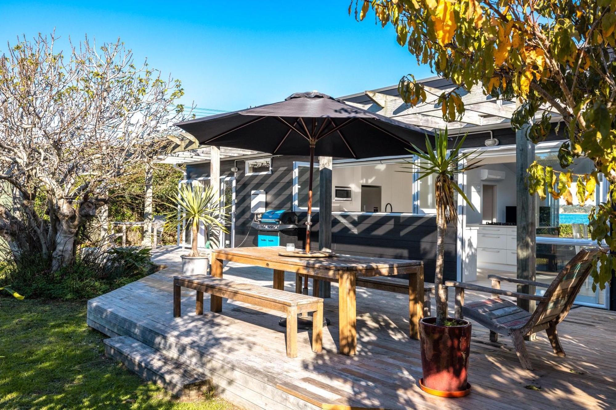 Driftwood Beach House With Spa Pool - Absolute Beachfront! Μπλάκπουλ Εξωτερικό φωτογραφία