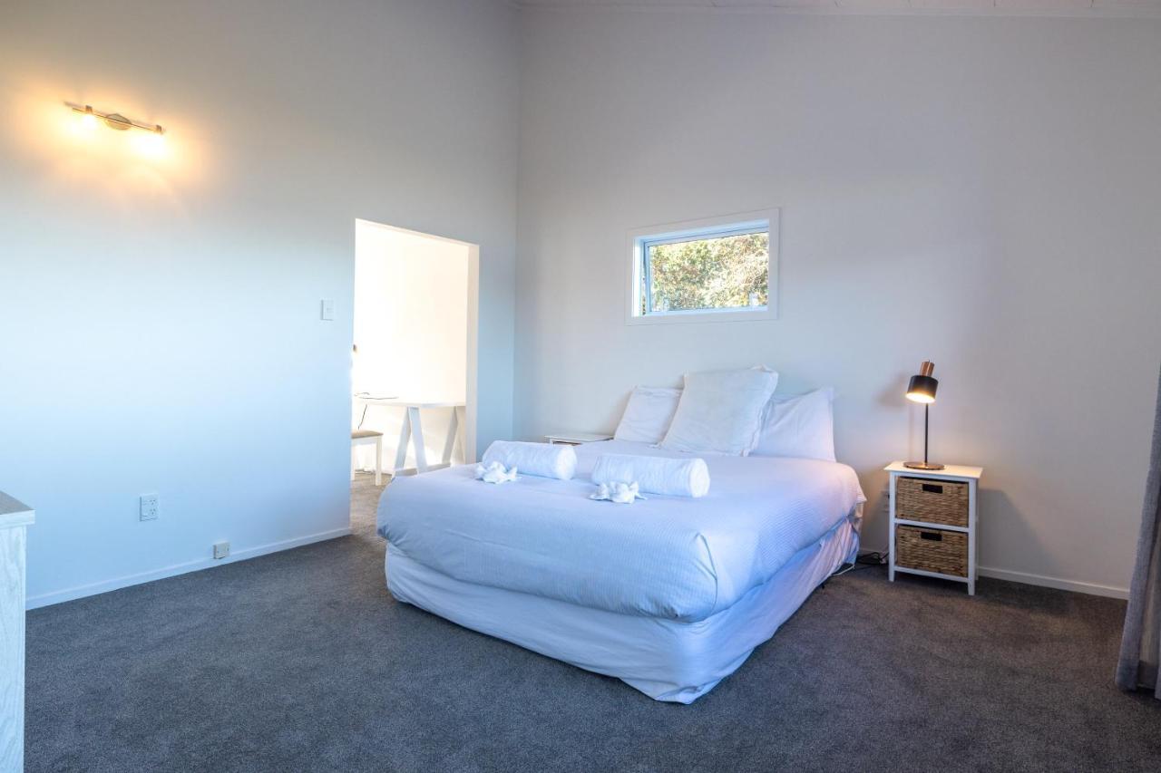 Driftwood Beach House With Spa Pool - Absolute Beachfront! Μπλάκπουλ Εξωτερικό φωτογραφία